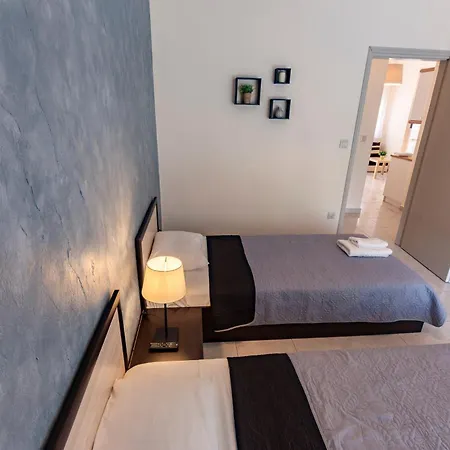 Mama's House Luxury B Apartament Flogita